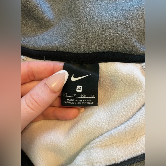 EUC Nike Fleece Lined Quarter Zip - Picture 5 of 6